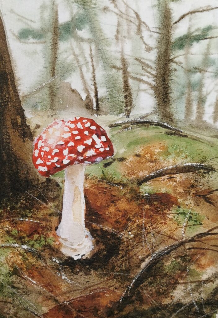Aquarell eines Fliegenpilzes im moosigen Waldboden zwischen Bäumen – Naturstudie von Monika Bargieł.