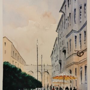 Aquarell einer stimmungsvollen Altstadtgasse mit Straßencafé, Bäumen und klassischer Architektur – Stadtansicht von Monika Bargieł.
