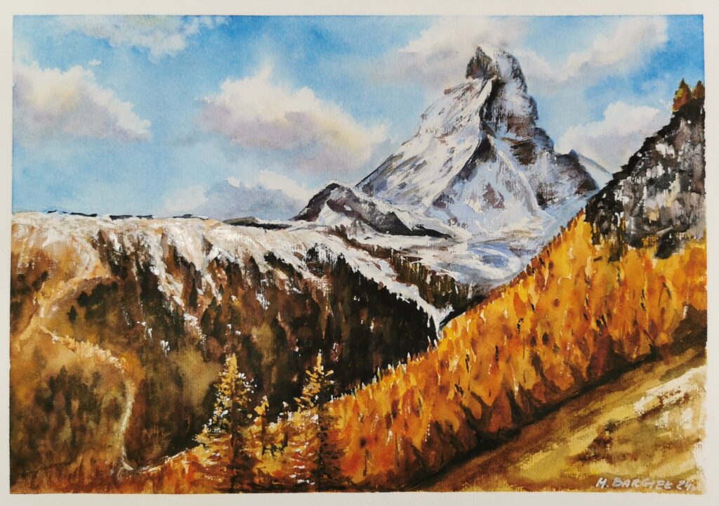 Aquarell einer alpinen Berglandschaft mit goldfarbenem Herbstwald und schneebedecktem Gipfel unter blauem Himmel.c